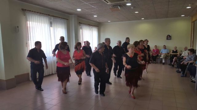 Los Talleres del Coro y Bailes de Salón de los Hogares de Pensionista, despiden curso - 2, Foto 2