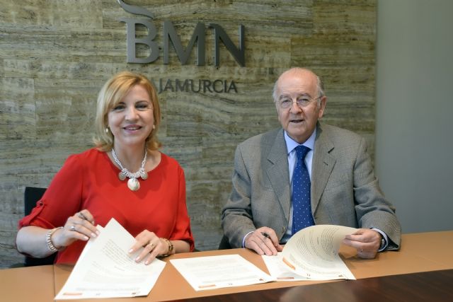 La Comunidad y la Fundación CajaMurcia firman un convenio para impulsar las nuevas tecnologías en los centros de mayores - 2, Foto 2