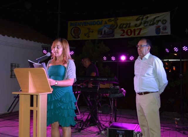 El pregón de Carmen Martínez inicia oficialmente los festejos del barrio torreño de San Pedro - 1, Foto 1
