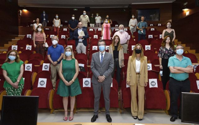 El Ayuntamiento decide extender y ampliar las becas comedor a más de 3.000 escolares durante todo el verano - 1, Foto 1