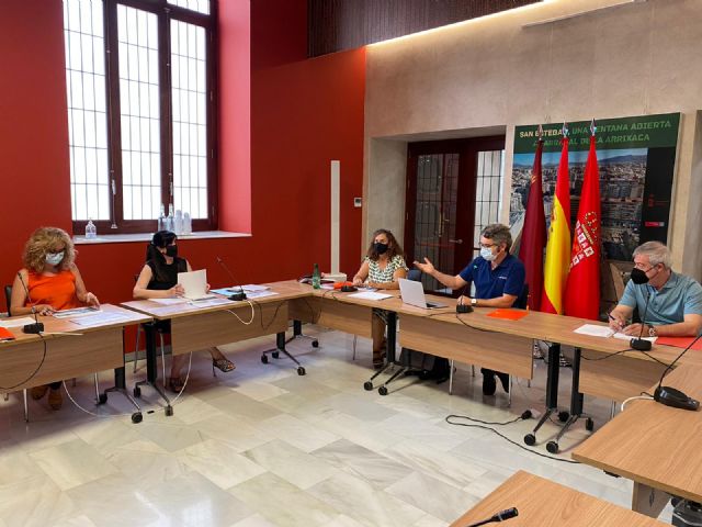 La aplicación 'TuMurcia' y el teléfono 010 siguen siendo los canales más utilizados por los ciudadanos para la realización de quejas y sugerencias - 1, Foto 1