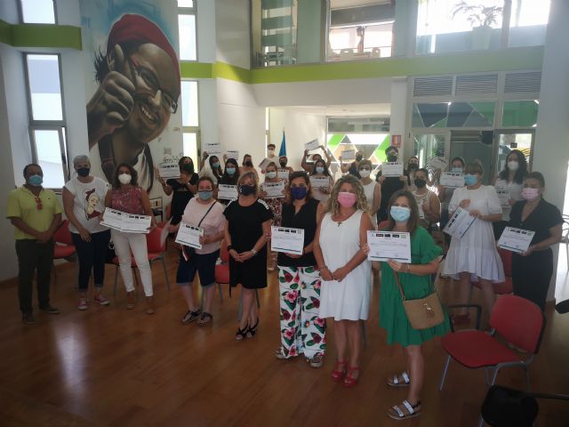 La Universidad Popular cierra el curso 2020-2021 con la entrega de diplomas de varios cursos - 1, Foto 1