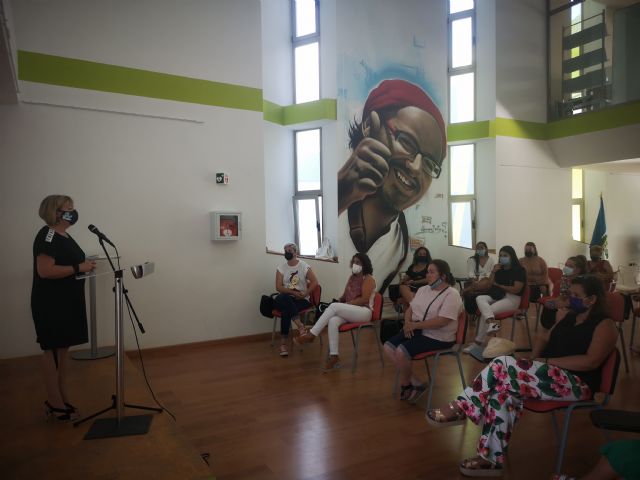 La Universidad Popular cierra el curso 2020-2021 con la entrega de diplomas de varios cursos - 2, Foto 2