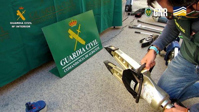 10 detenidos en Albacete por robar más de un millón de euros reventando cajeros - 3, Foto 3