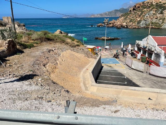Finalizan las obras de renovación del muro de contención de Cala Cortina - 1, Foto 1