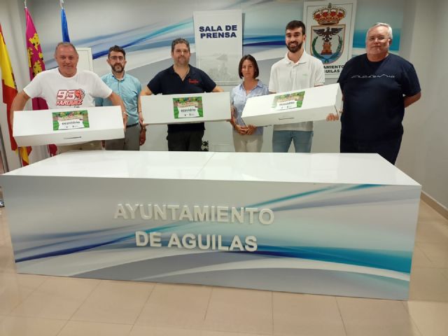 Ecovidrio y el Ayuntamiento de Águilas ponen en marcha la campaña 'Carnaval más verde que nunca' para incentivar el reciclaje de vidrio - 1, Foto 1