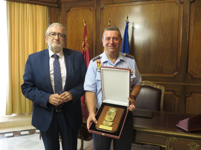 Alberto José Lens, nuevo coronel jefe de la Base Aérea de Alcantarilla, se marca como objetivo dar continuidad al enorme prestigio de la institución - 1, Foto 1
