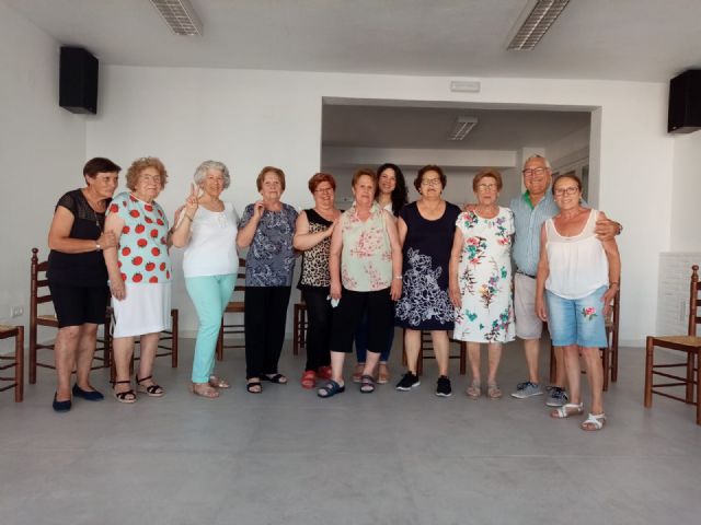 Se despiden hasta después del verano las alumnas y alumnos de los talleres de risoterapia de Bullas y La Copa - 1, Foto 1