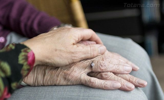 Ganar Totana-IU celebra que el pleno reclame al gobierno regional que aumente las partidas para Atención a la Dependencia, Foto 1