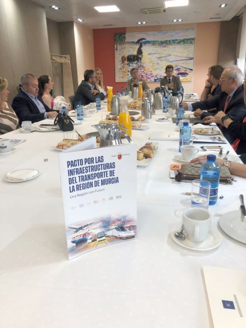 El Ejecutivo regional trabaja para fortalecer el Pacto Social por las Infraestructuras con una alianza política en la Asamblea - 1, Foto 1