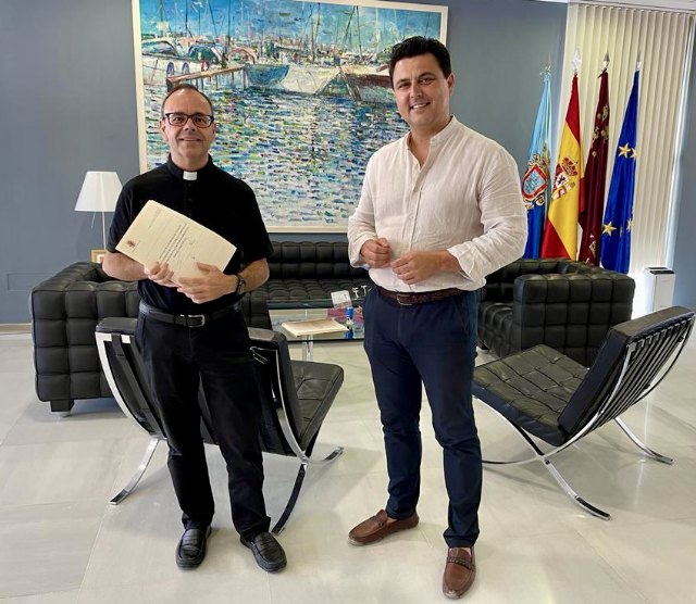 El Ayuntamiento destina 30.000 euros a Cáritas San Javier y 12.500 al Museo Parroquial - 1, Foto 1