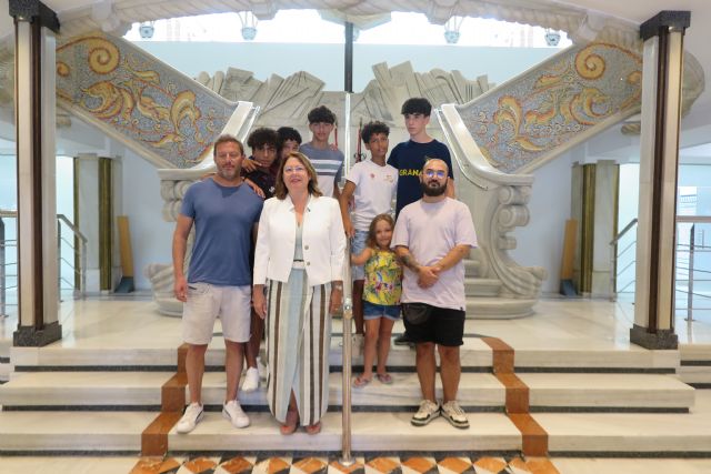 El centro de menores Badén y la Asociación ‘Tocaos del Ala’ inauguran las ‘Puertas Abiertas’ de la Asamblea Regional - 1, Foto 1