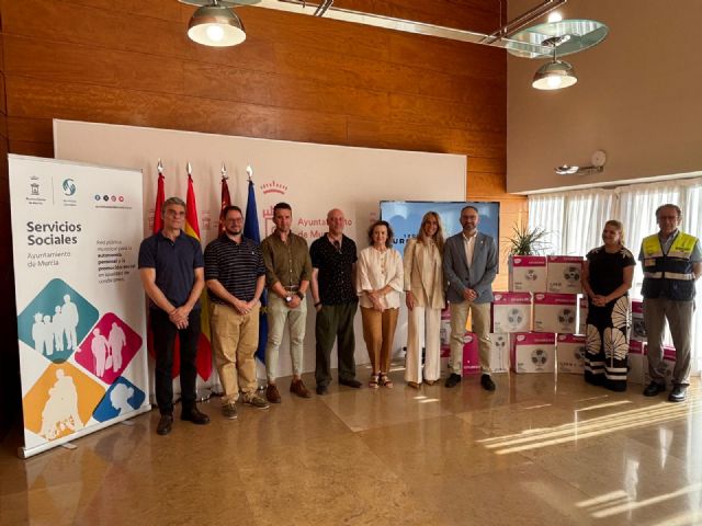 El Ayuntamiento refuerza la atención a familias vulnerables durante el verano con la distribución de ventiladores donados por Rotary Club Murcia Norte - 1, Foto 1