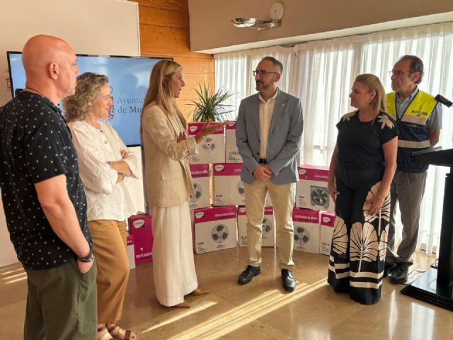 El Ayuntamiento refuerza la atención a familias vulnerables durante el verano con la distribución de ventiladores donados por Rotary Club Murcia Norte - 2, Foto 2