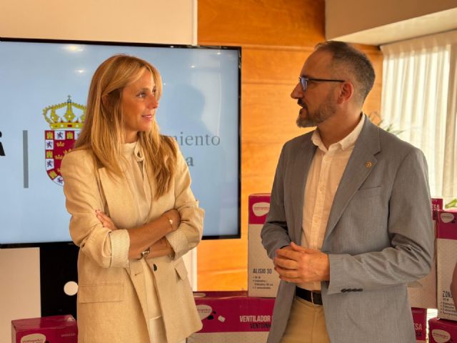 El Ayuntamiento refuerza la atención a familias vulnerables durante el verano con la distribución de ventiladores donados por Rotary Club Murcia Norte - 3, Foto 3