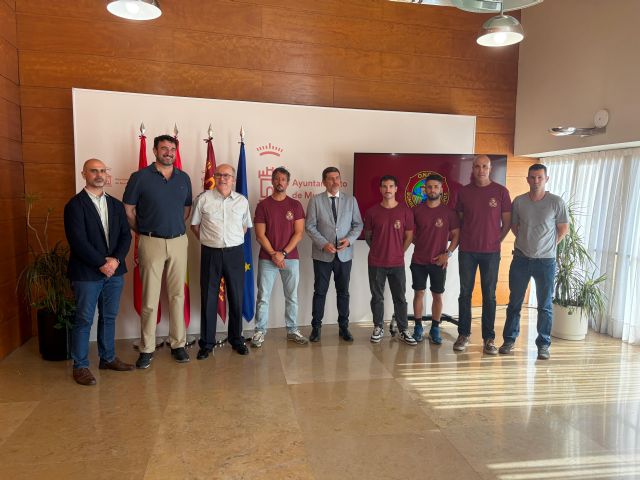 El Ayuntamiento presenta la ONG Bomberos por Bomberos, una iniciativa solidaria que ya prepara su primera intervención internacional en Venezuela - 2, Foto 2