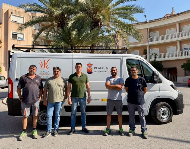 El Ayuntamiento de Blanca incorpora una furgoneta para facilitar la limpieza de biorresiduos El Ayuntamiento de Blanca incorpora una furgoneta para facilitar la limpieza de biorresiduos