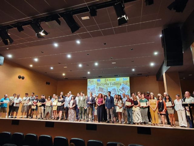 70 alumnos de tres proyectos experienciales de Empleo y Formación reciben sus diplomas en Molina de Segura - 3, Foto 3