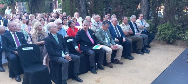 Antonio Sainz, José Luis García-Palacios, Núñez del Cuvillo y la Fundación Cristina Heeren, entre los premiados de los Galardones Llave 2026 en Sevilla - 4, Foto 4