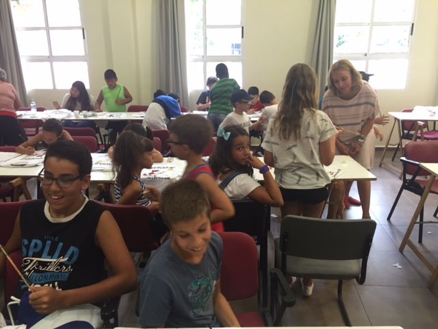 Cerca de 60 menores de entre 6 y 14 años disfrutan de la Escuela de Verano de Santiago y Zaraiche desarrollada por voluntarios sociales - 1, Foto 1