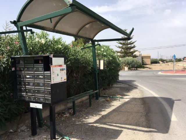 El PSOE exige al PP que aproveche el mes de agosto para renovar las paradas de autobús escolar abandonadas en pedanías - 4, Foto 4