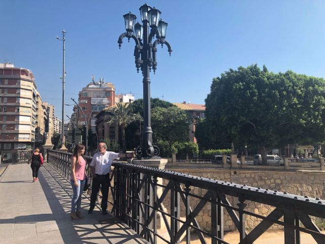 Los farolillos del Puente Viejo, que tienen 90 años, han sido restaurados - 2, Foto 2