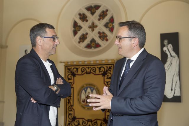 El rector de la Universidad de Murcia recibe la visita del delegado del Gobierno en Murcia - 1, Foto 1