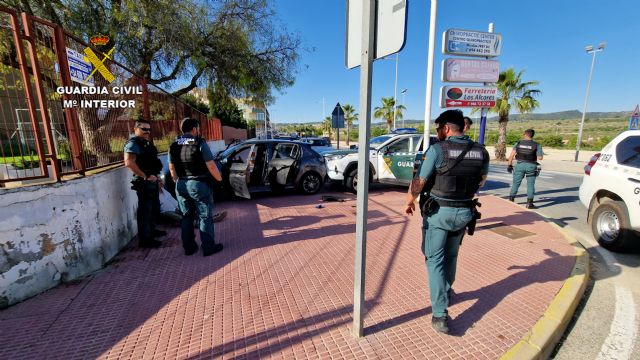 La Guardia Civil detiene a dos escurridizos y peligrosos atracadores huidos de la justicia - 1, Foto 1