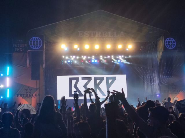 Música, fiesta, color y muchas gorras en el escenario CRC del Fan Futura Fest - 1, Foto 1