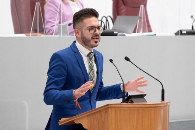 Antonio José Espín: López Miras castiga a las familias obligándoles a pagar los libros de texto que debería financiar la comunidad - 1, Foto 1