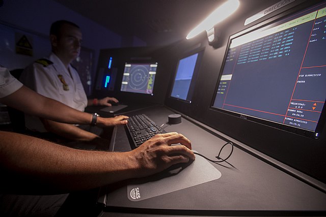 SAES moderniza el simulador táctico de los submarinos S-70, operativo desde hace 31 años - 2, Foto 2