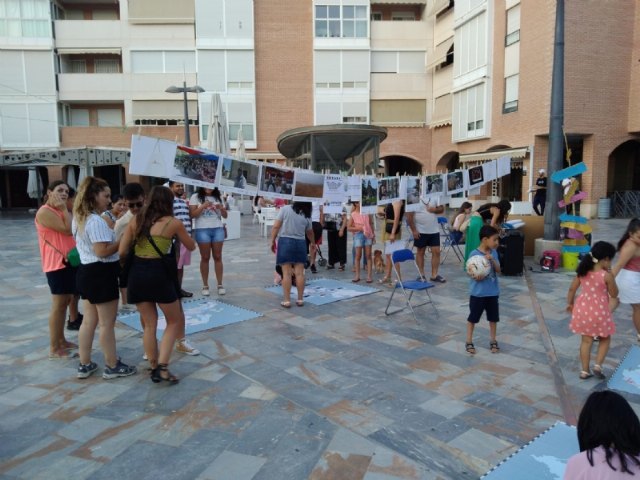 Unas 150 personas participan en la actividad “Culturas en la calle” del proyecto Totana Diversa, que promueve la Fundación Cepaim, Foto 1