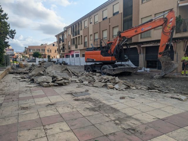 El Ayuntamiento de Puerto Lumbreras inicia las obras de renovación integral de la plaza Región Murciana - 2, Foto 2