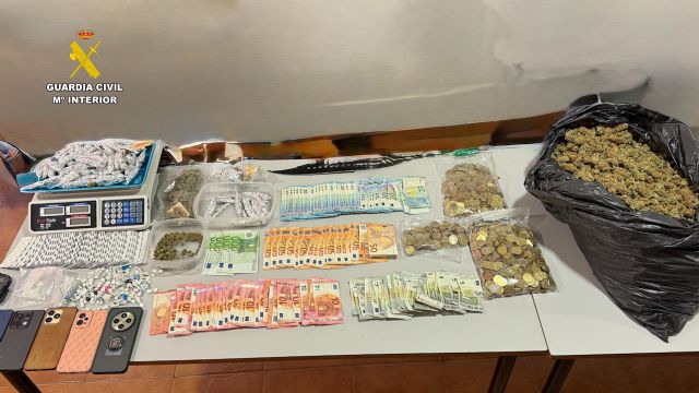 La Guardia Civil desmantela un activo punto de venta de drogas en Cieza - 2, Foto 2