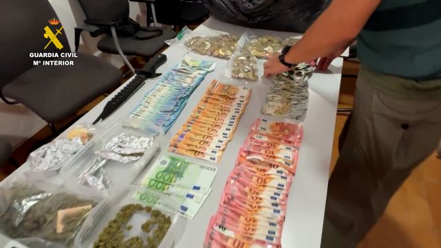 La Guardia Civil desmantela un activo punto de venta de drogas en Cieza - 3, Foto 3