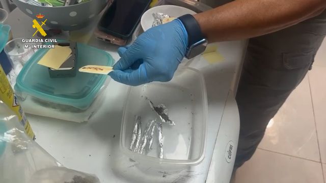 La Guardia Civil desmantela un activo punto de venta de drogas en Cieza - 5, Foto 5