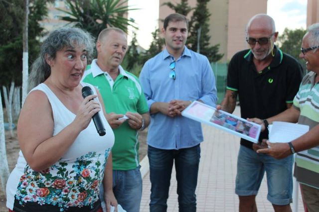 Los vecinos de la Barriada Virgen de la Caridad dijeron adiós a su particular Escuela de Verano - 2, Foto 2