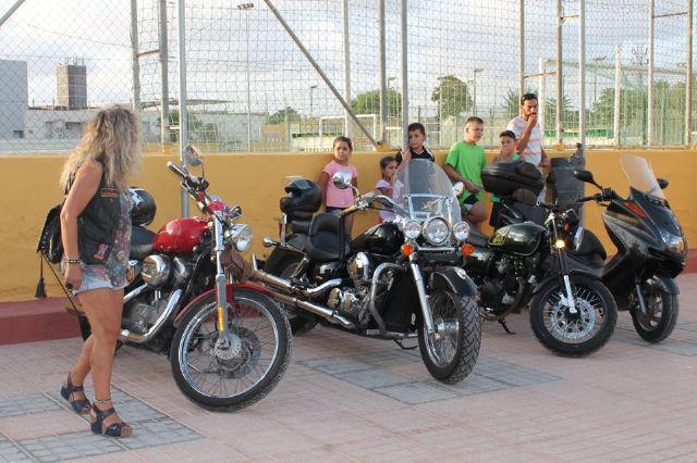 Los vecinos de la Barriada Virgen de la Caridad dijeron adiós a su particular Escuela de Verano - 5, Foto 5