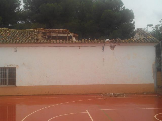 Las obras de sustitución de la cubierta de la escuela de Fuente del Pino comenzarán en breve - 2, Foto 2