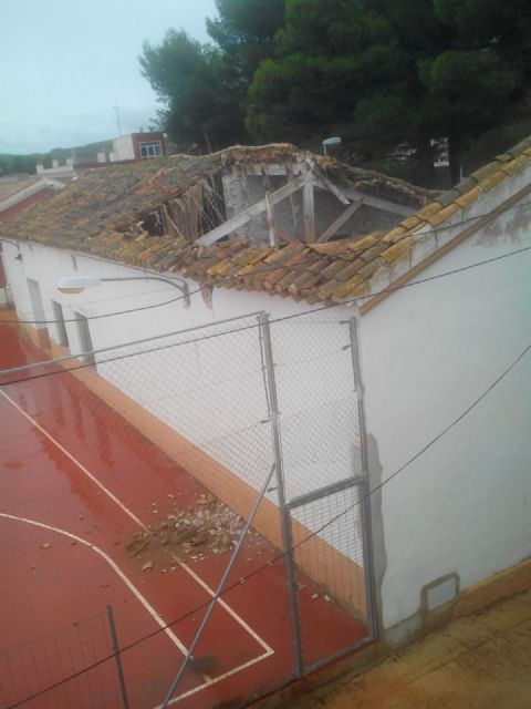 Las obras de sustitución de la cubierta de la escuela de Fuente del Pino comenzarán en breve - 3, Foto 3