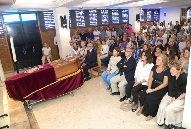 Cientos de personas despidieron este jueves a Juan Carrion - 1, Foto 1