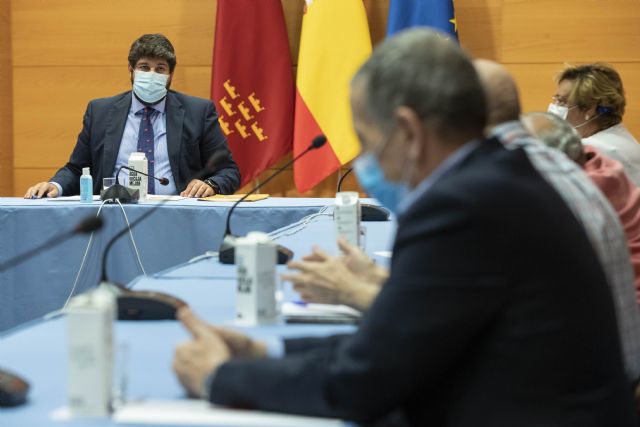 López Miras se reúne con la presidenta de Famdif - 2, Foto 2