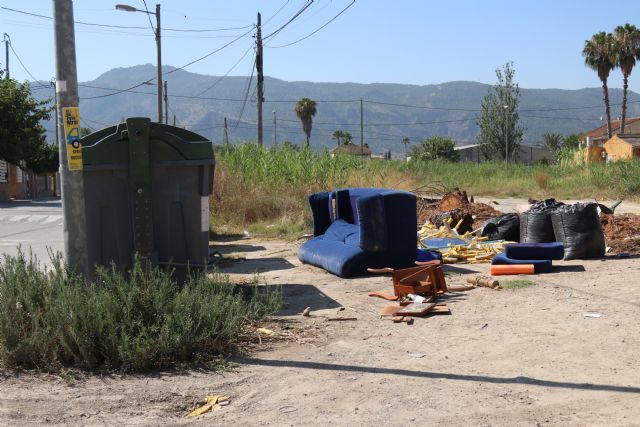 Enrique Lorca: El centro de Murcia aprobará en limpieza, pero en barrios y pedanías está entre el deficiente y el muy deficiente - 2, Foto 2