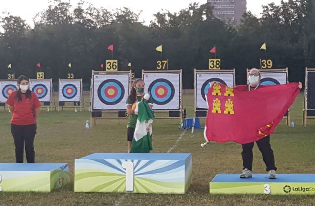 La arquera torreña Mónica Puche, bronce en el nacional de arco desnudo - 2, Foto 2
