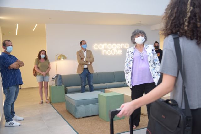 Estudiantes nacionales e internacionales disfrutan desde hoy de lanueva residencia de la UPCT - 1, Foto 1