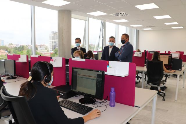 El teléfono 012 de atención al ciudadano de la Comunidad recibe más de 2.700 consultas diarias - 1, Foto 1