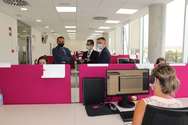 El teléfono 012 de atención al ciudadano de la Comunidad recibe más de 2.700 consultas diarias - 2, Foto 2
