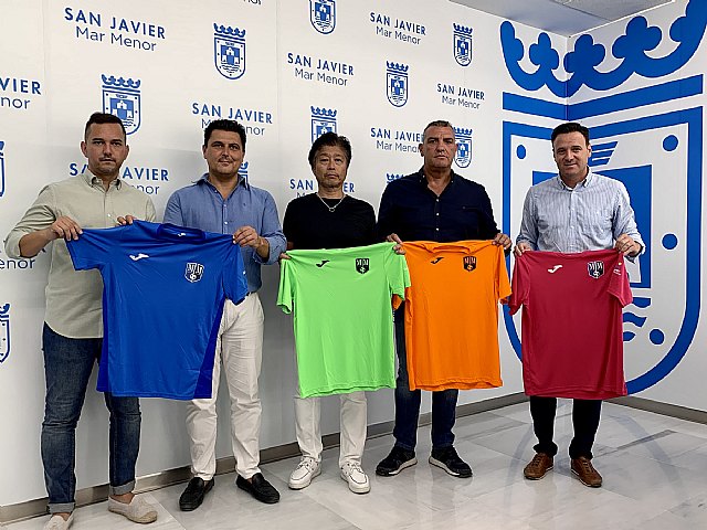 La Escuela del Mar Menor estrena equipaciones - 1, Foto 1