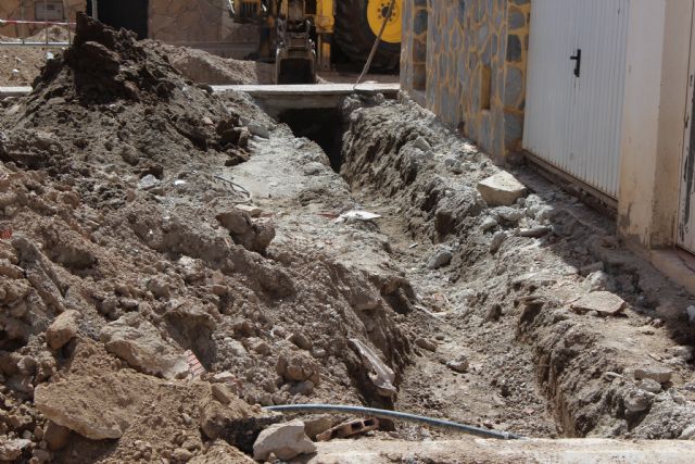 Comienzan las obras de renovación de la red de abastecimiento de agua potable en las calles Mula, Moratalla y adyacentes en Puerto Lumbreras - 2, Foto 2