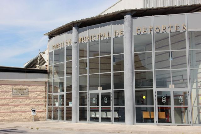 Izquierda Unida denuncia la incompetencia del equipo de gobierno en las obras del pabellón municipal de Beniel - 1, Foto 1